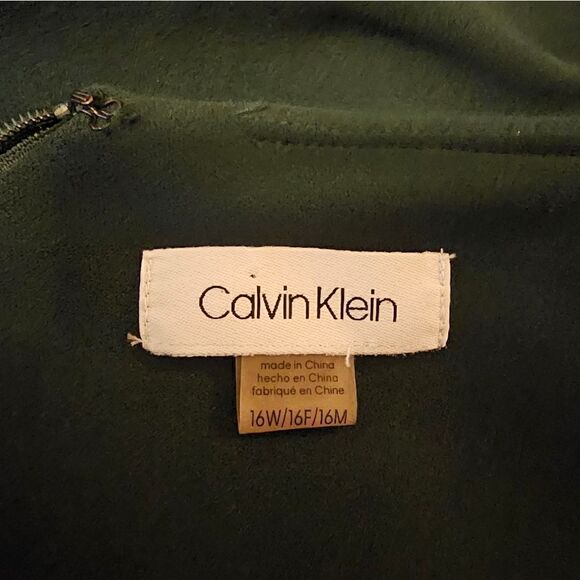 CALVIN KLEIN Short Flutter Cape Sleeve V-Back Crepe Sheath Dress - Size 16W - Picture 7 of 8